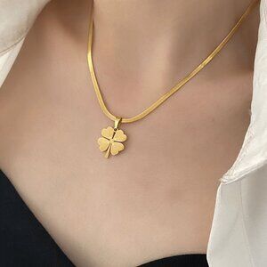 Leaf Clover Pendant Necklace,Boho Gothic Stainless Steel 18K Gold Charm Necklace